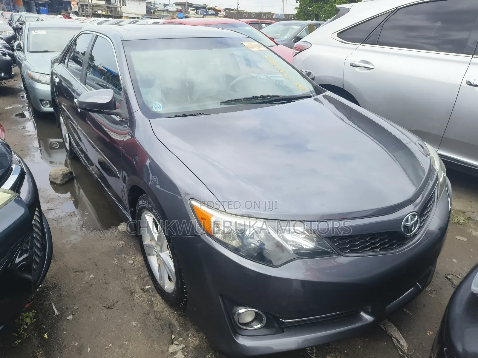 Toyota Camry SE 4dr Sedan (2.5L 4cyl 6A) 2013 Gray