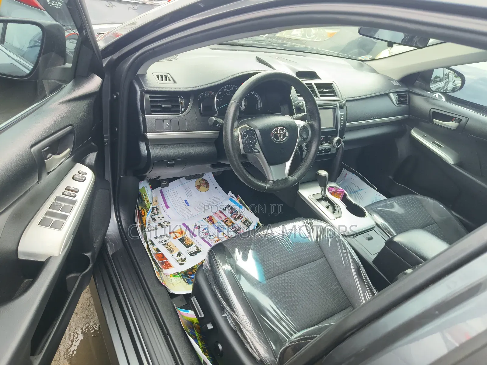 Toyota Camry SE 4dr Sedan (2.5L 4cyl 6A) 2013 Gray
