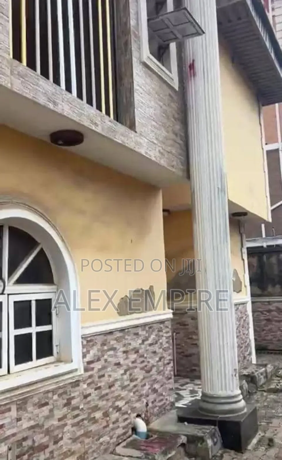 5bdrm Duplex in Ago Palace for sale
