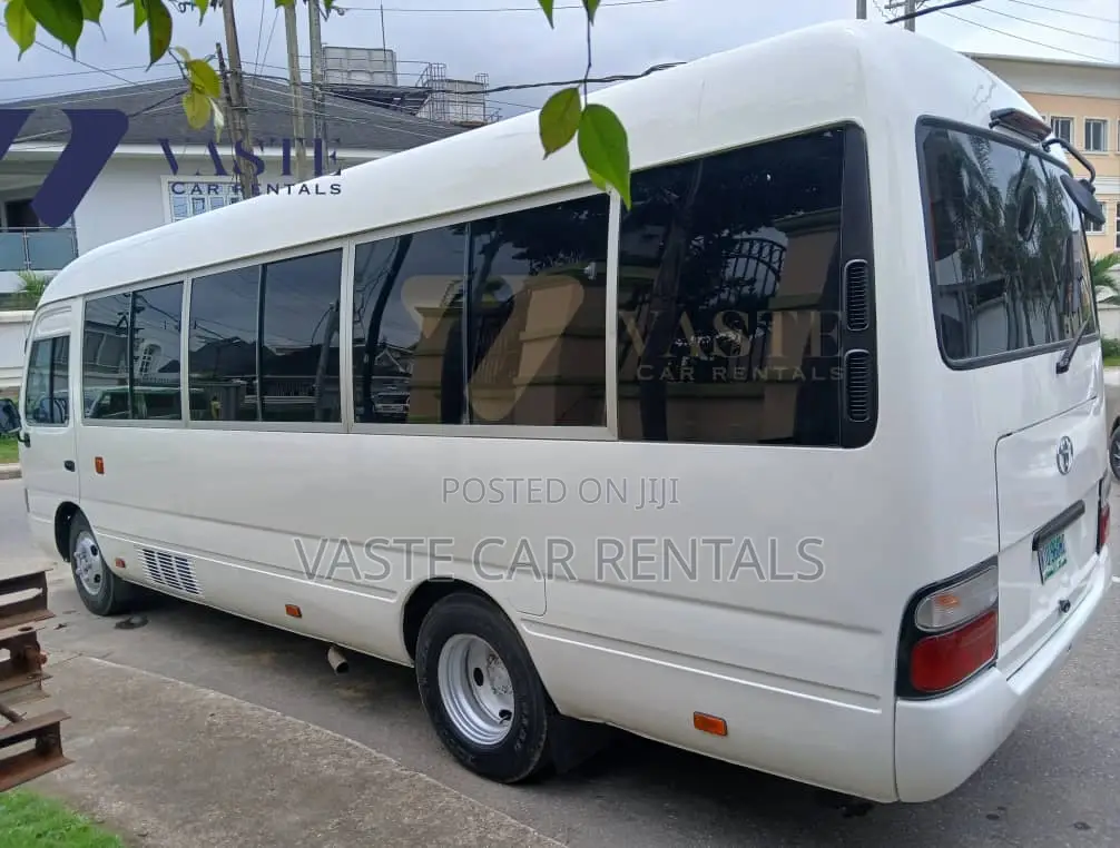 Coaster Bus For Hire – Ideal For Staff Bus And Corporate Trips