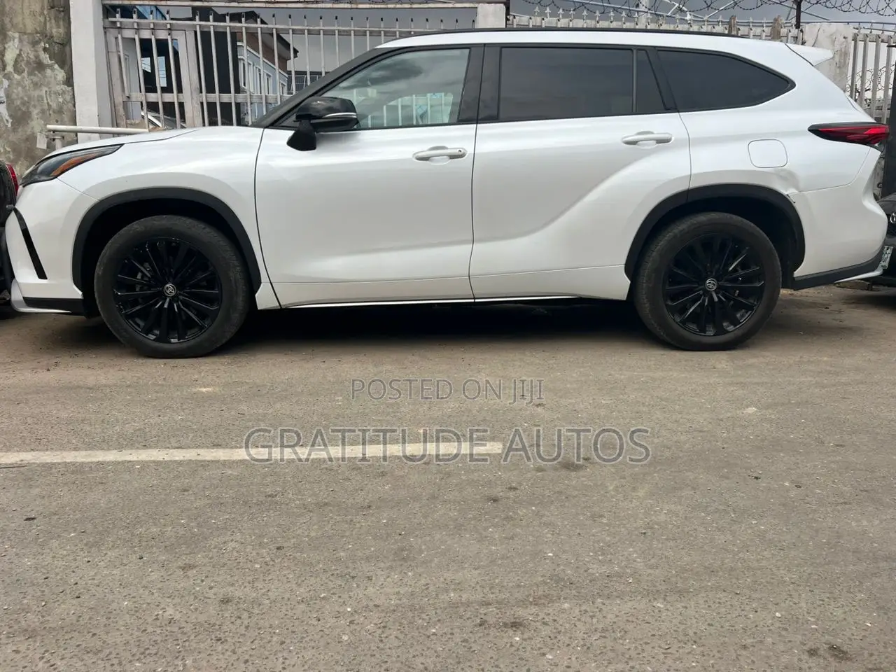 Toyota Highlander XSE AWD 2023 White