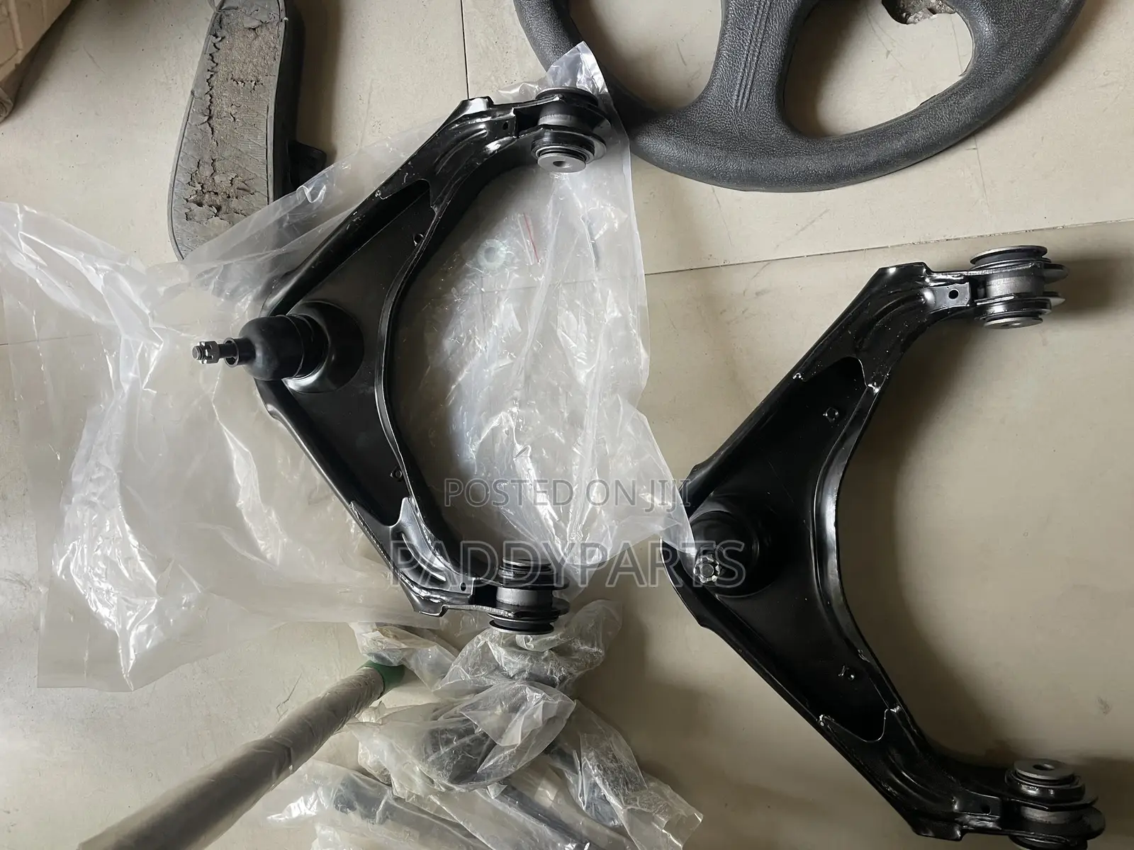 Hummer H2 Upper Control Arm