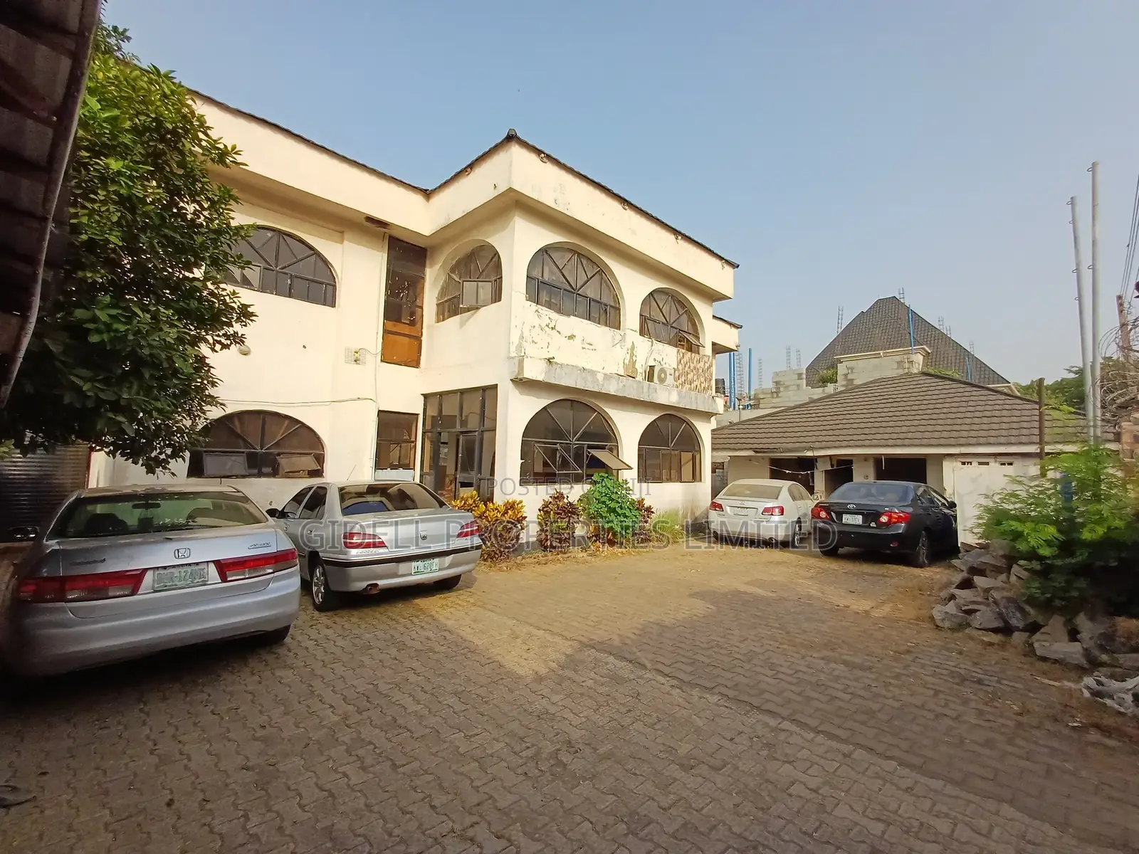 20 Rooms Guest House / Hotel