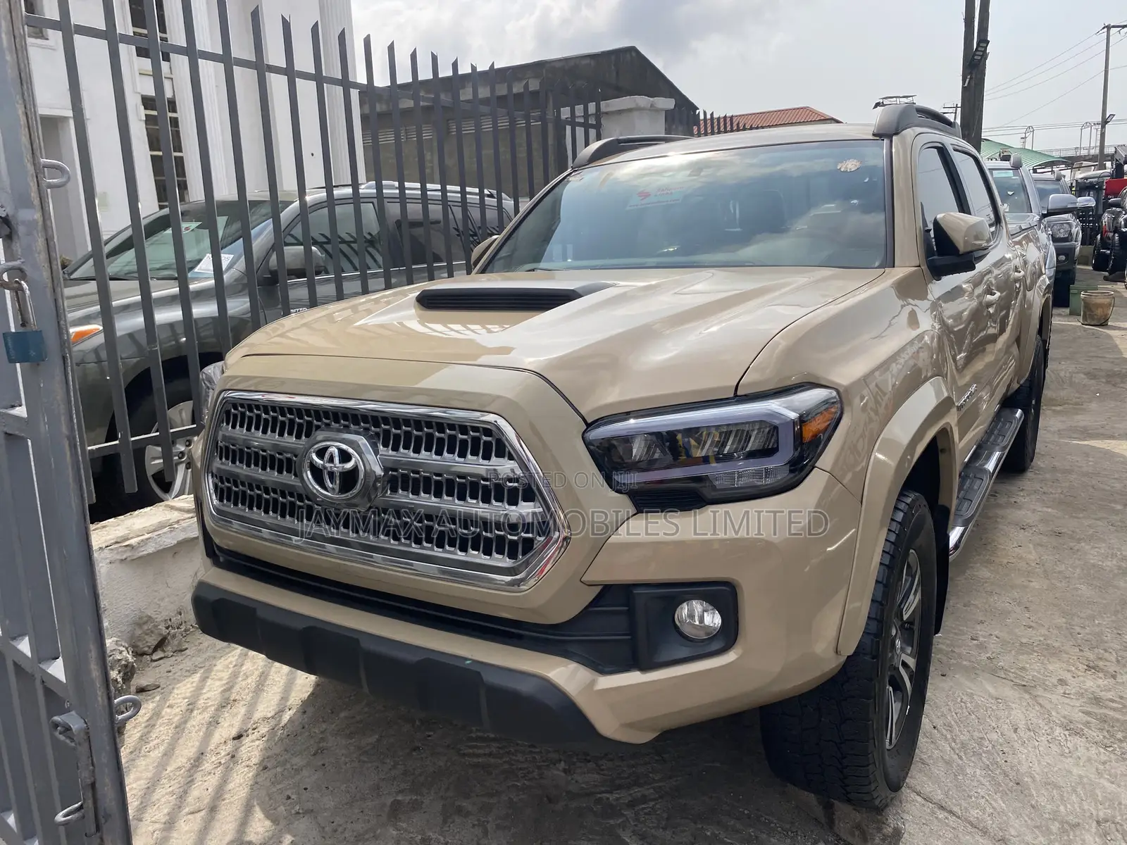 Toyota Tacoma TRD Sport 2017 Gold