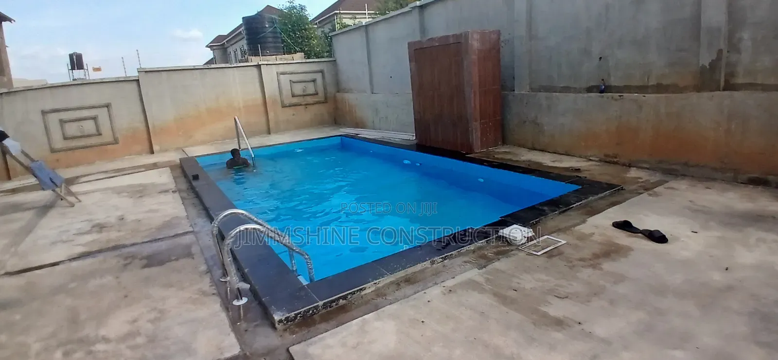 Swimming Pool With Bar