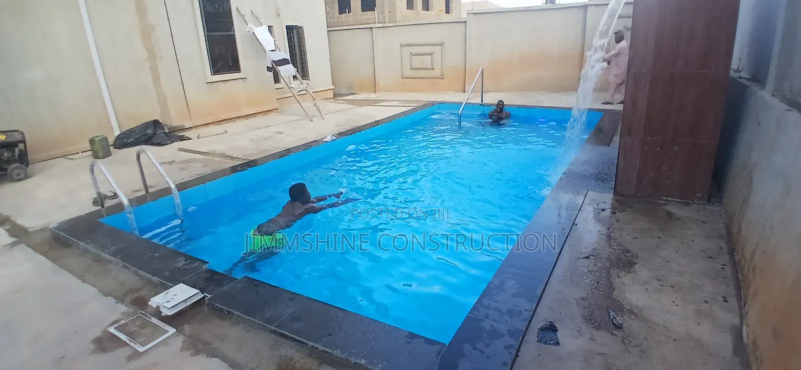 Swimming Pool With Bar