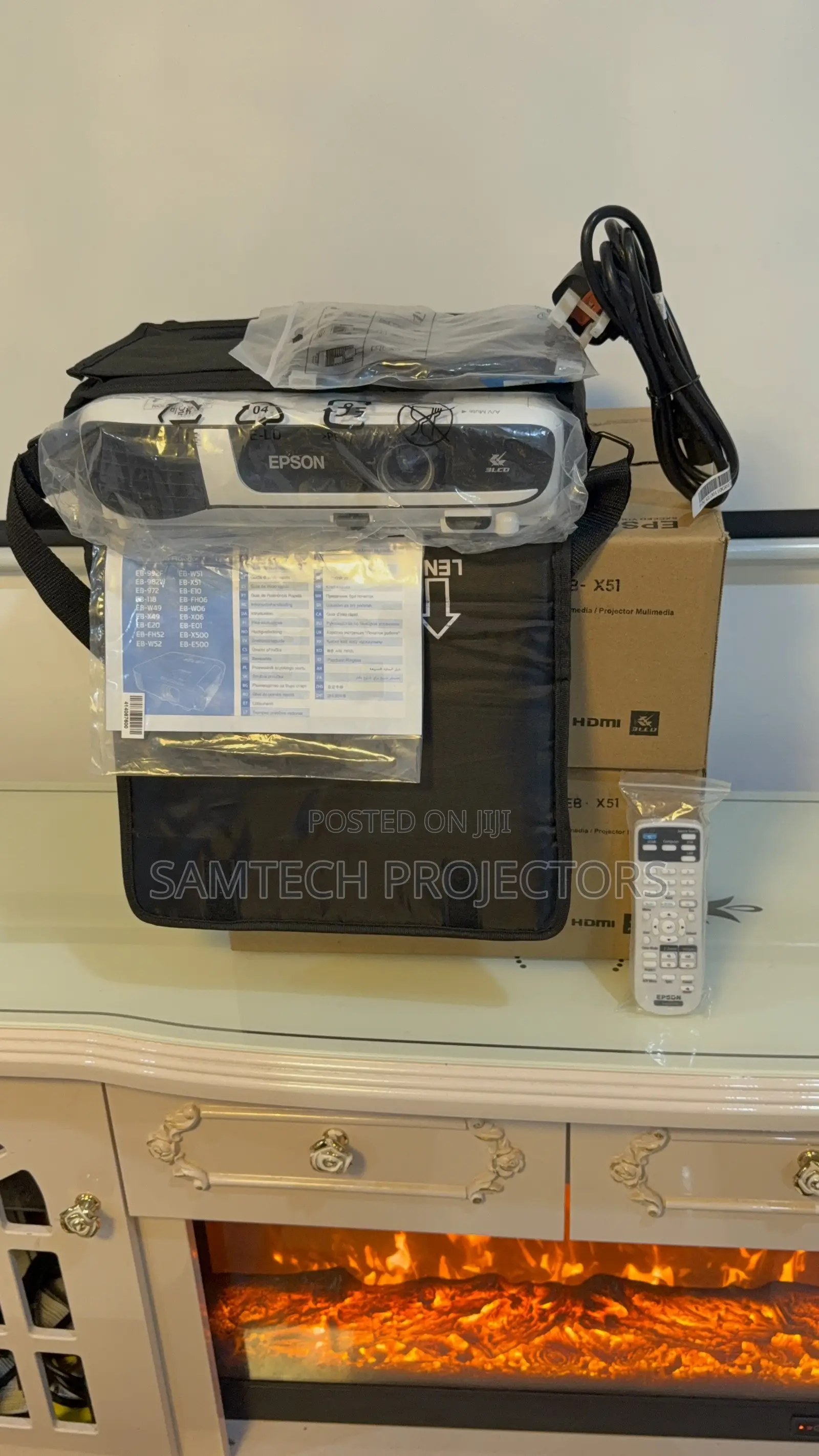 Brand New Epson Projector EB-X51 3,800 Lumens Daylight Projector