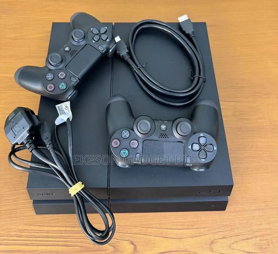 Uk Used Ps4 Console Fat With 2pads and 12games Fc26