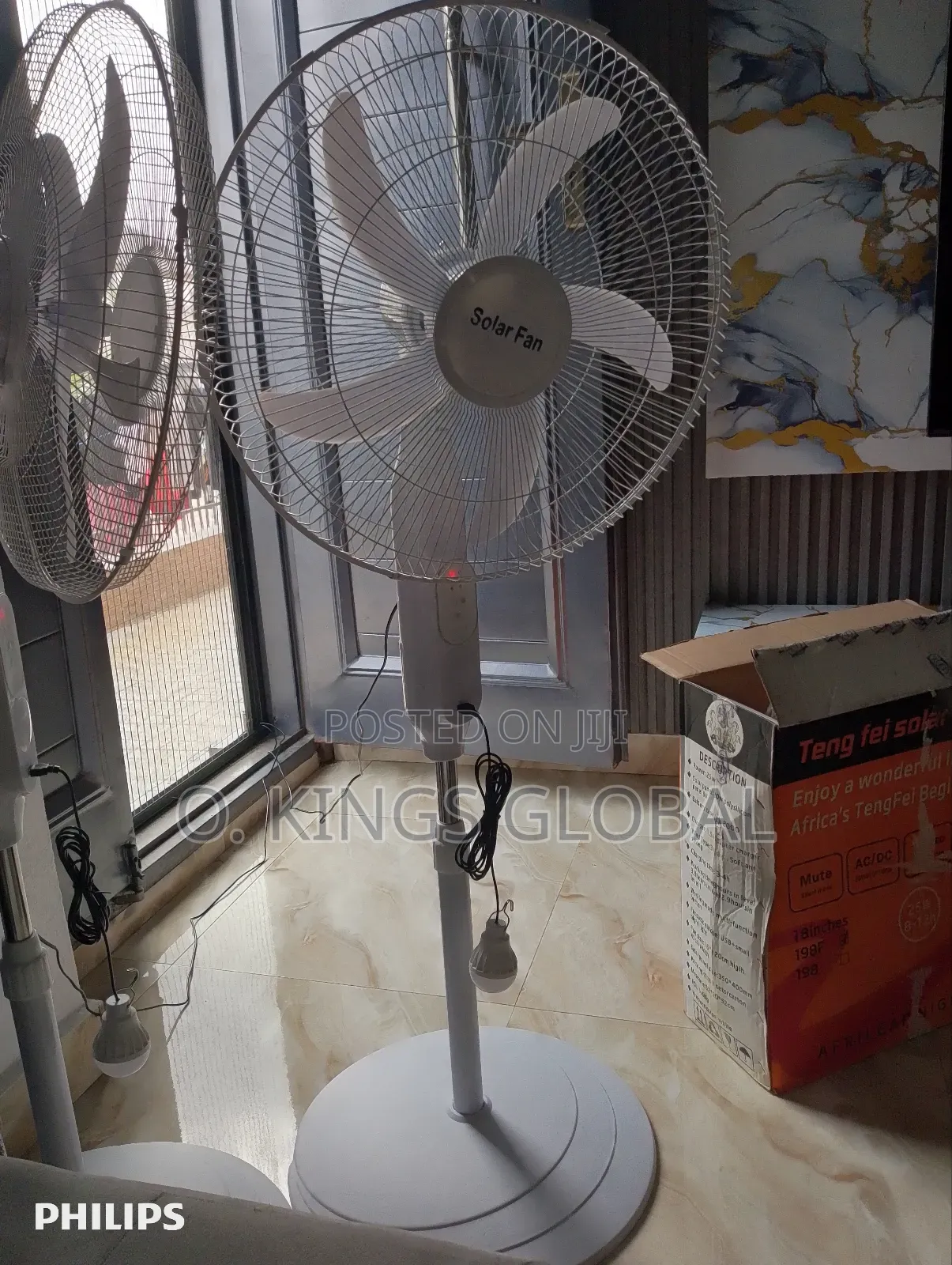 18 Inches Remote Control Solar Rechargeable Standing Fan,