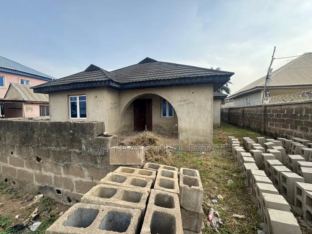 3bdrm Bungalow in Ojurin, Akobo for sale