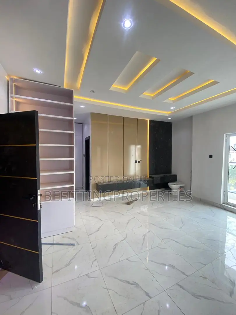 5bdrm Duplex in Amazing Grace Estate, Agege for sale