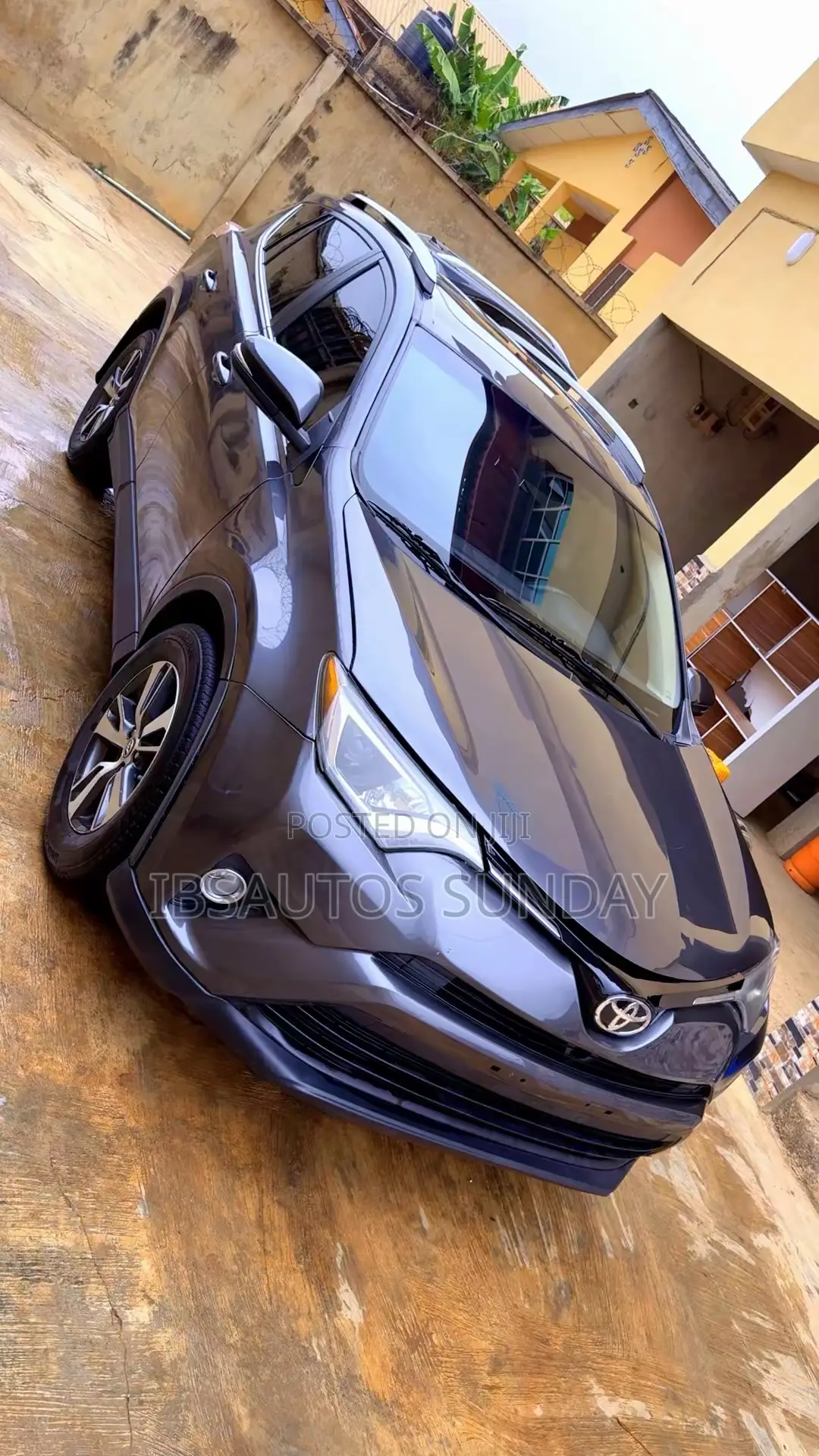 Toyota RAV4 XLE 4dr SUV AWD (2.5L 4cyl 6A) 2018 Gray