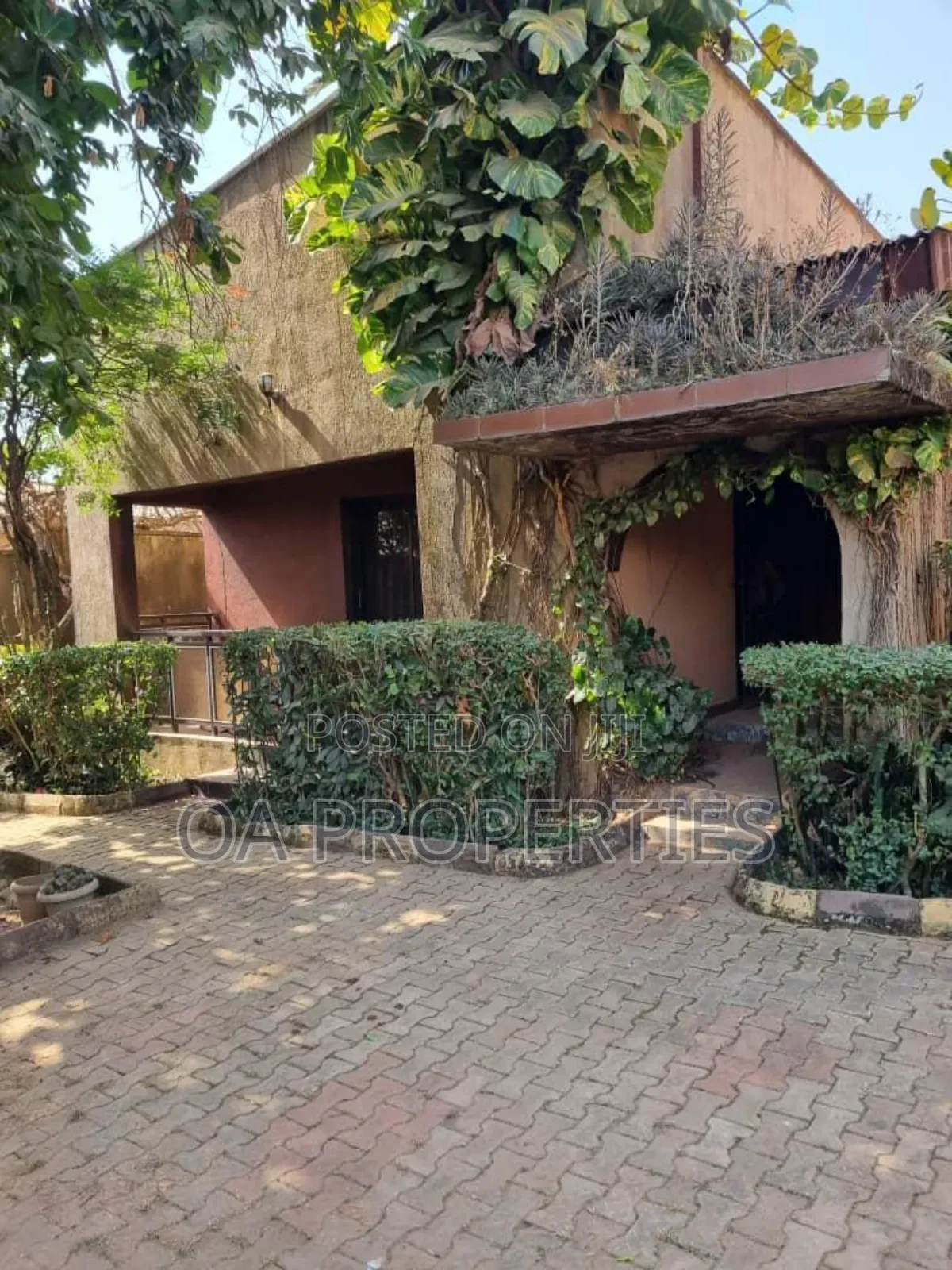 4bdrm Block of Flats in Ibadan for sale