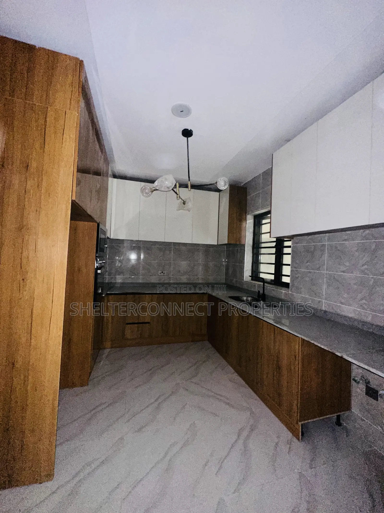 3bdrm Apartment in Ikate for sale