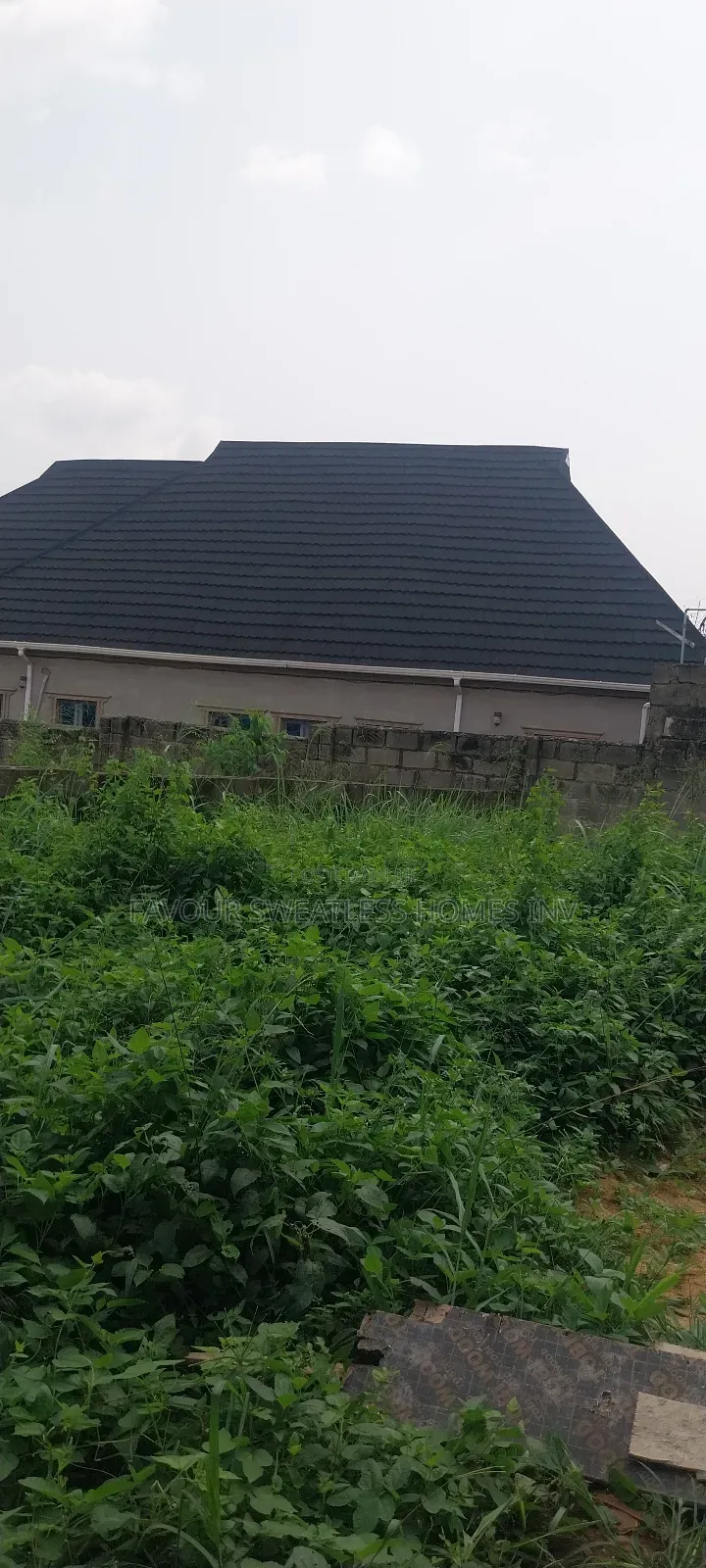 2plots of Land Water Brook Est at Makogi