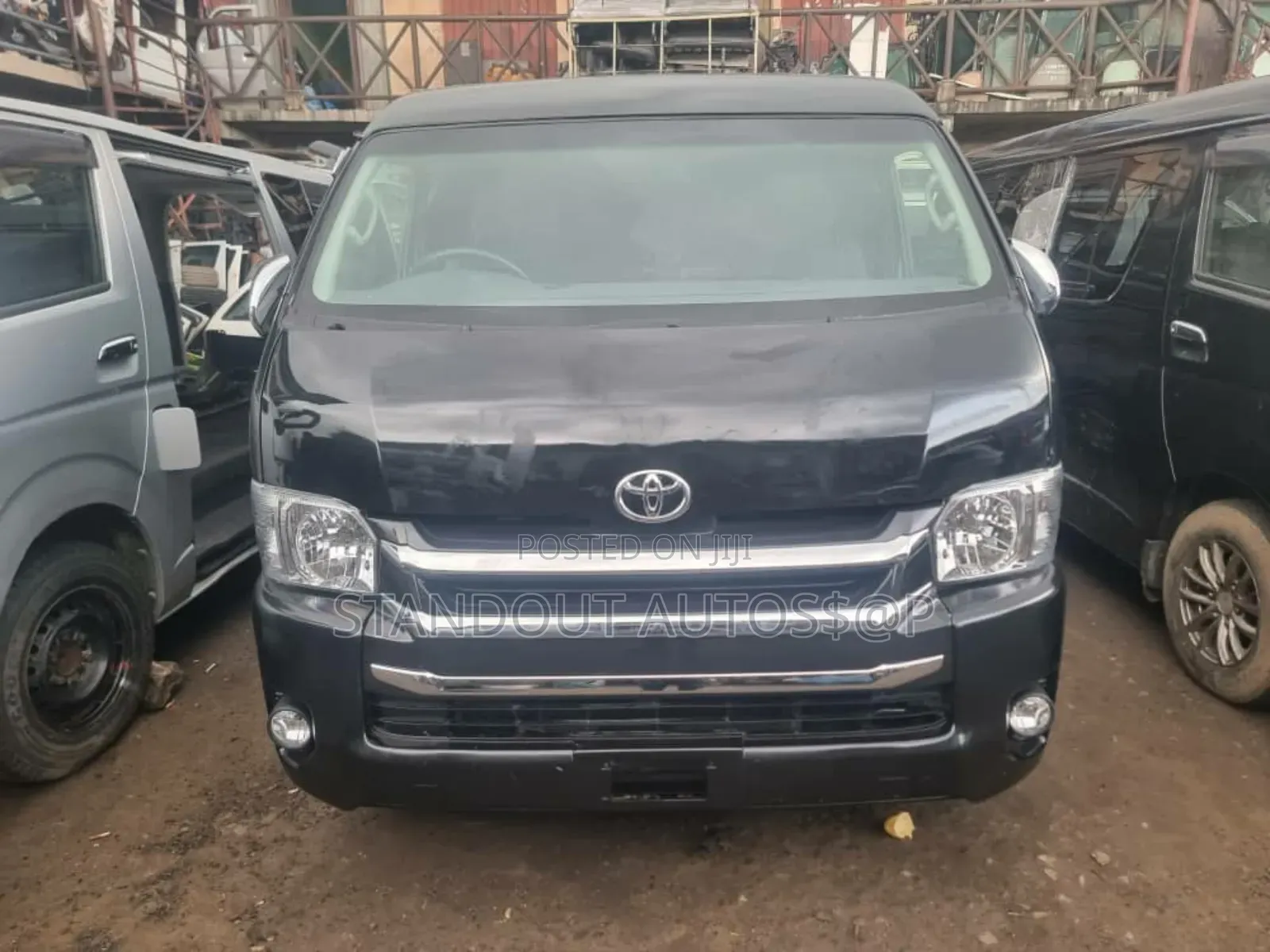 Toyota HiAce 2018 Black