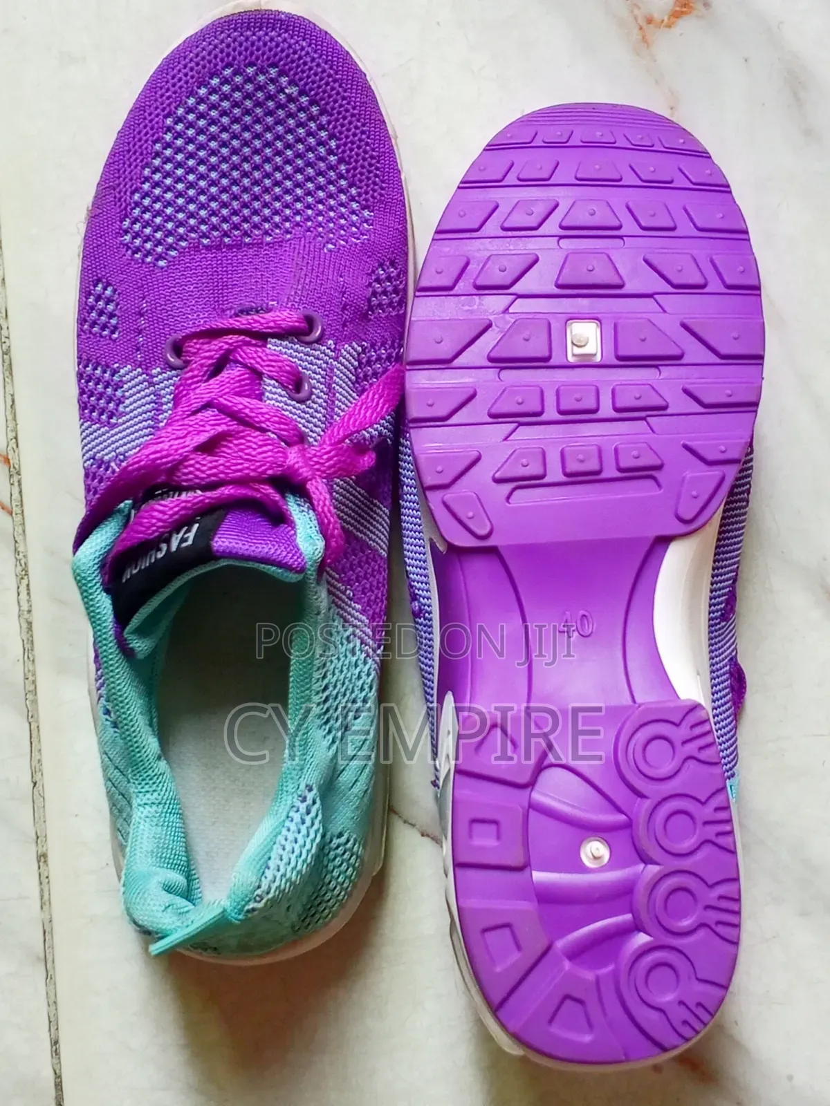 Unisex Sneakers