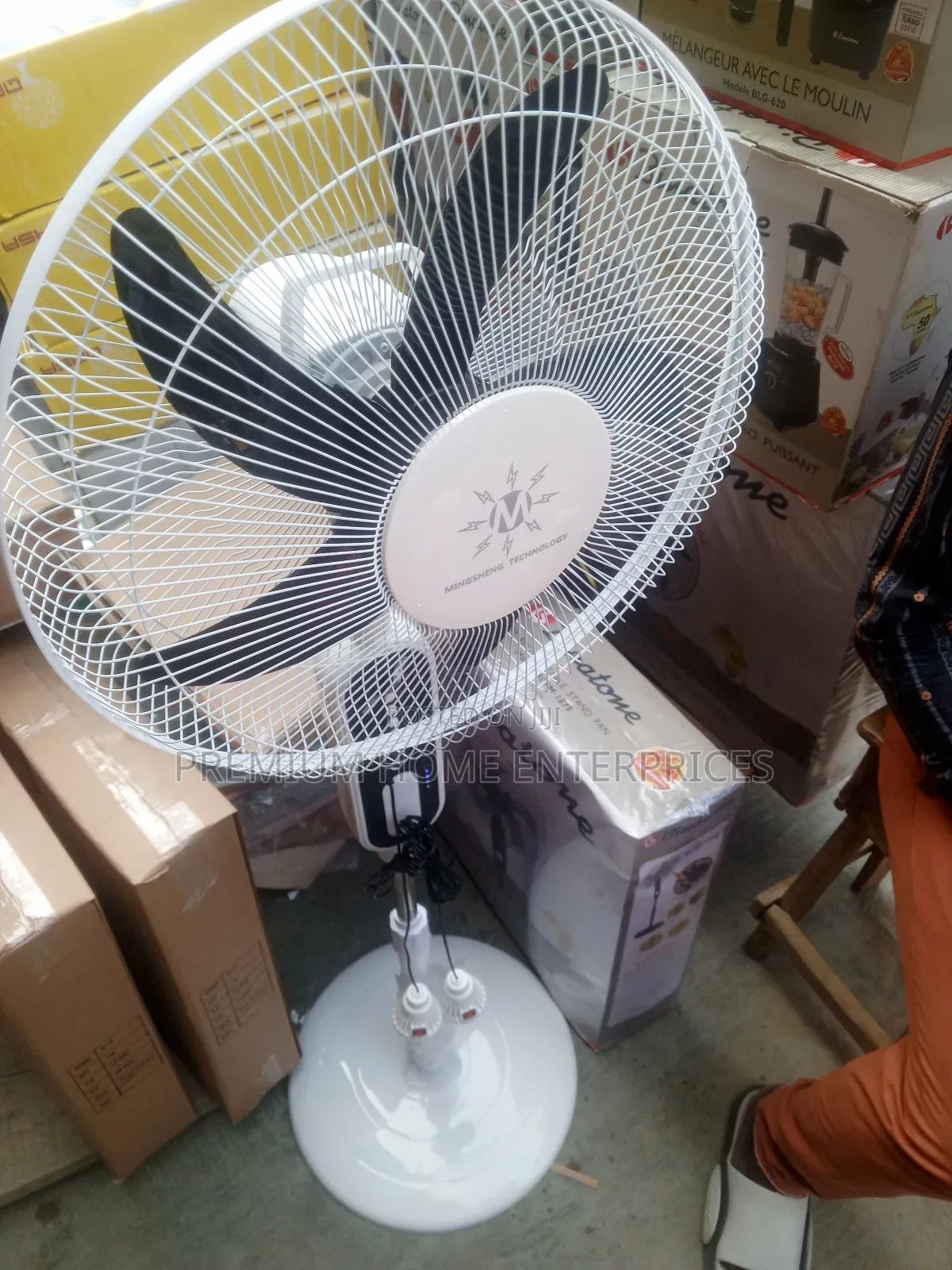 Mingsheng Rechargeable Ac/Dc Solar Fan With Panel and Bulbs