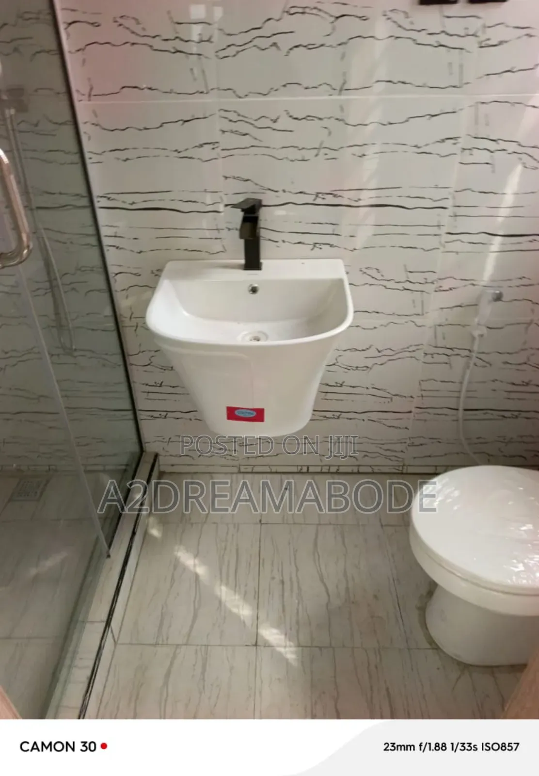 5bdrm Duplex in Magodo Phase 1 for rent