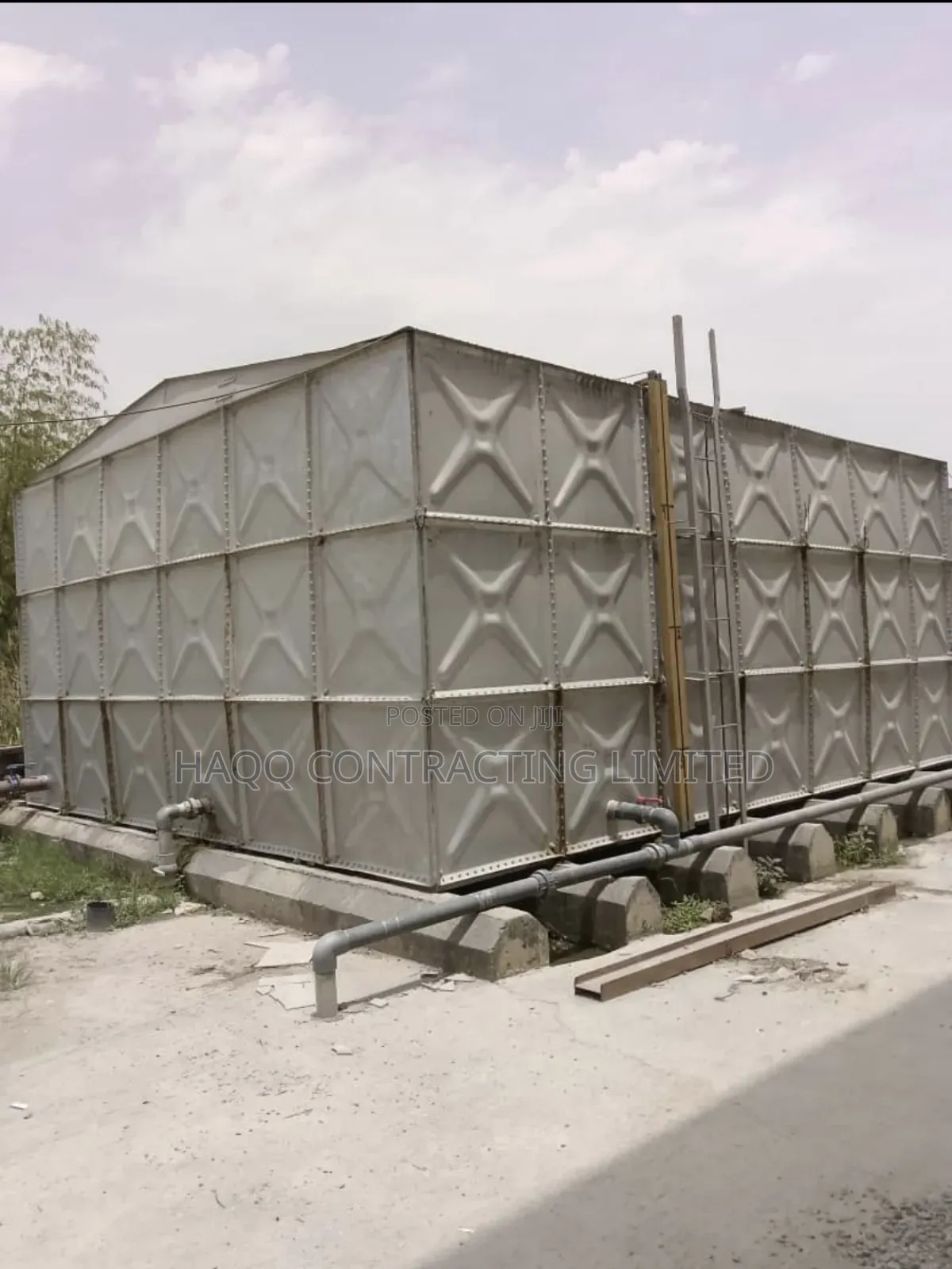 Braihwaite Pressed Steel Water Storage Tank, Plinth Construction