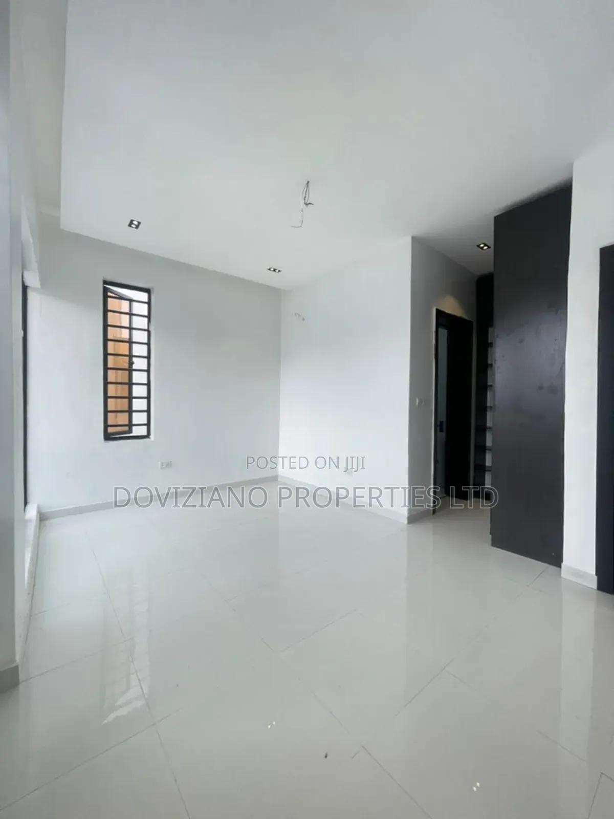 4bdrm Duplex in Ikota for sale