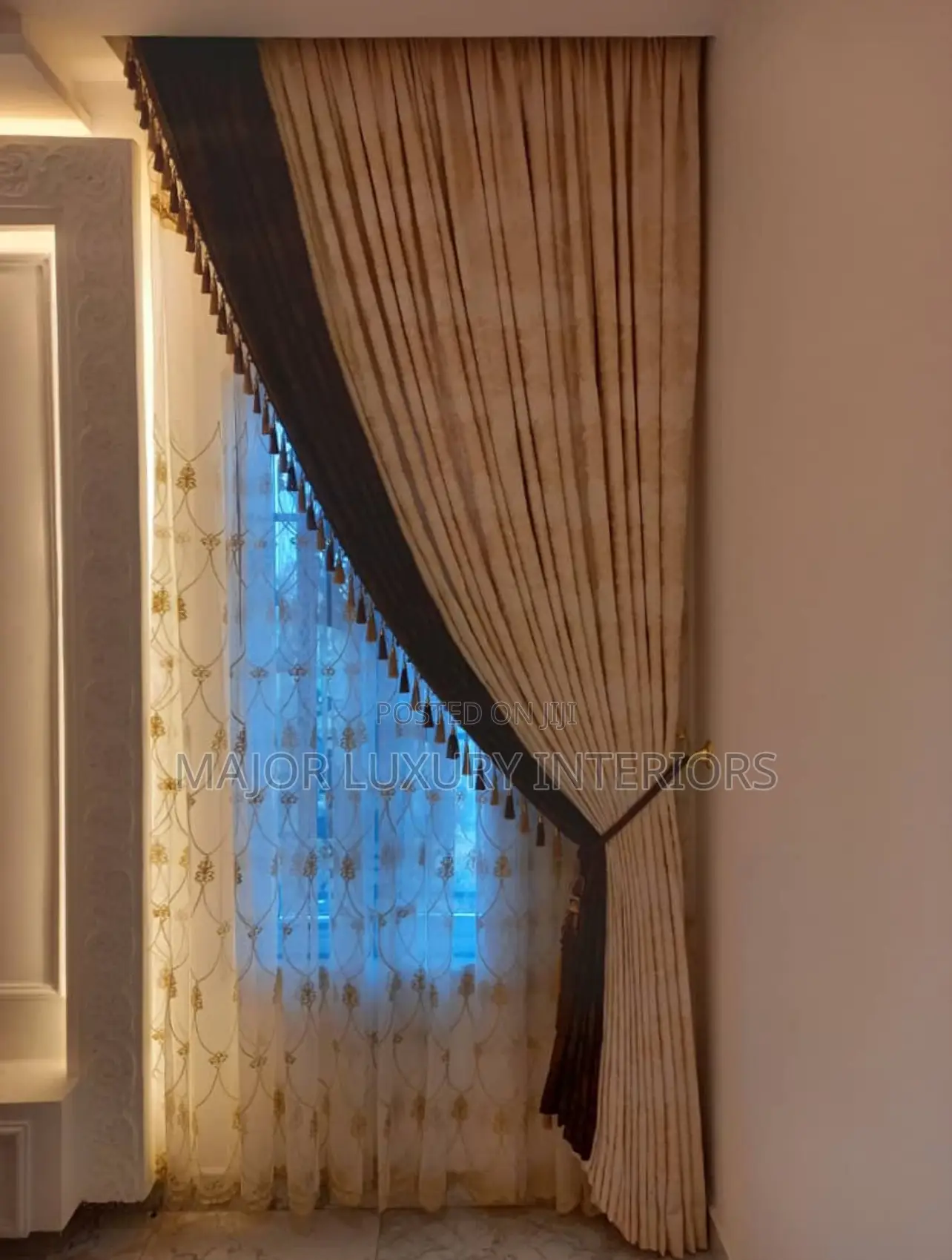 Highest Grade Quality Curtain With Track Rails
