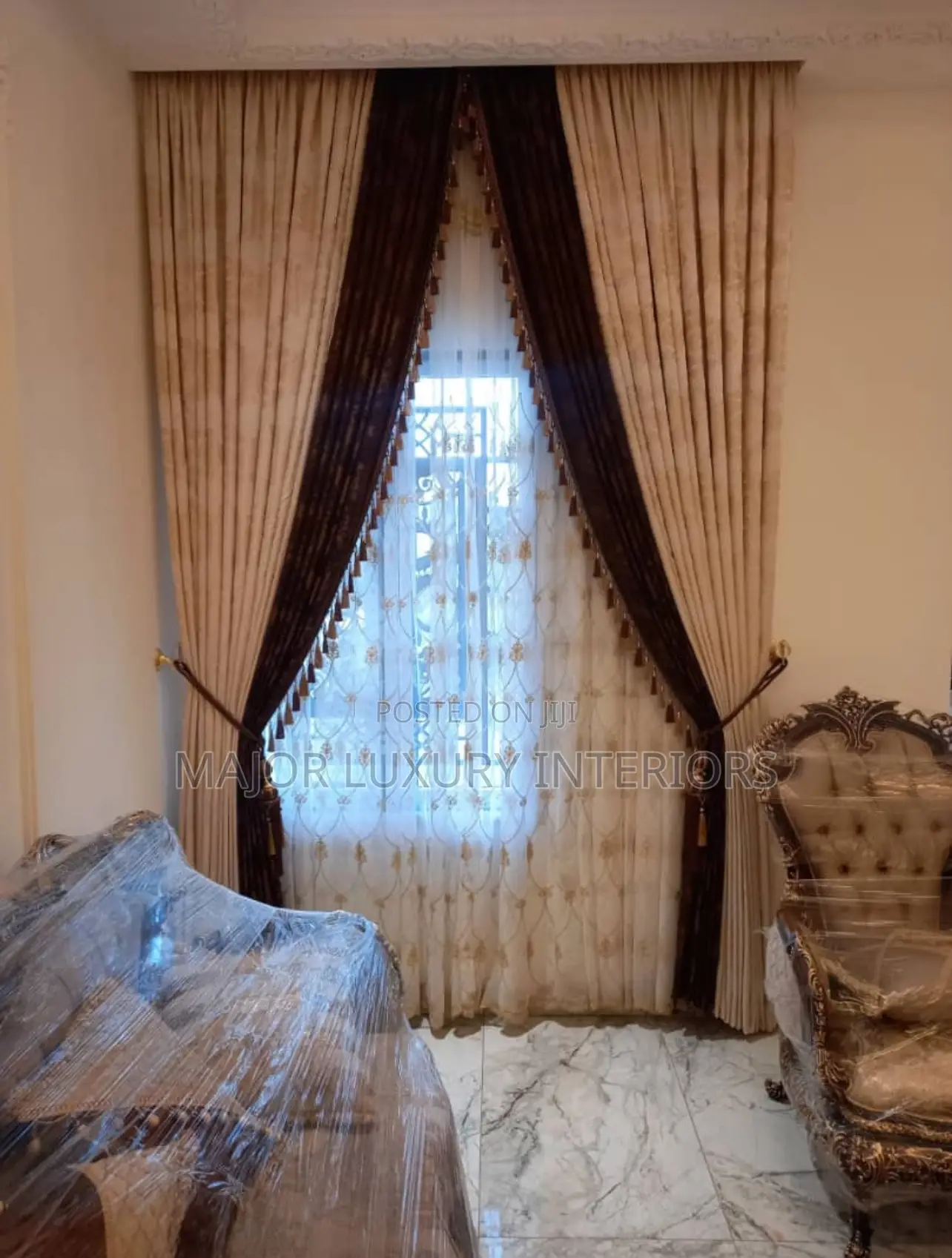 Highest Grade Quality Curtain With Track Rails