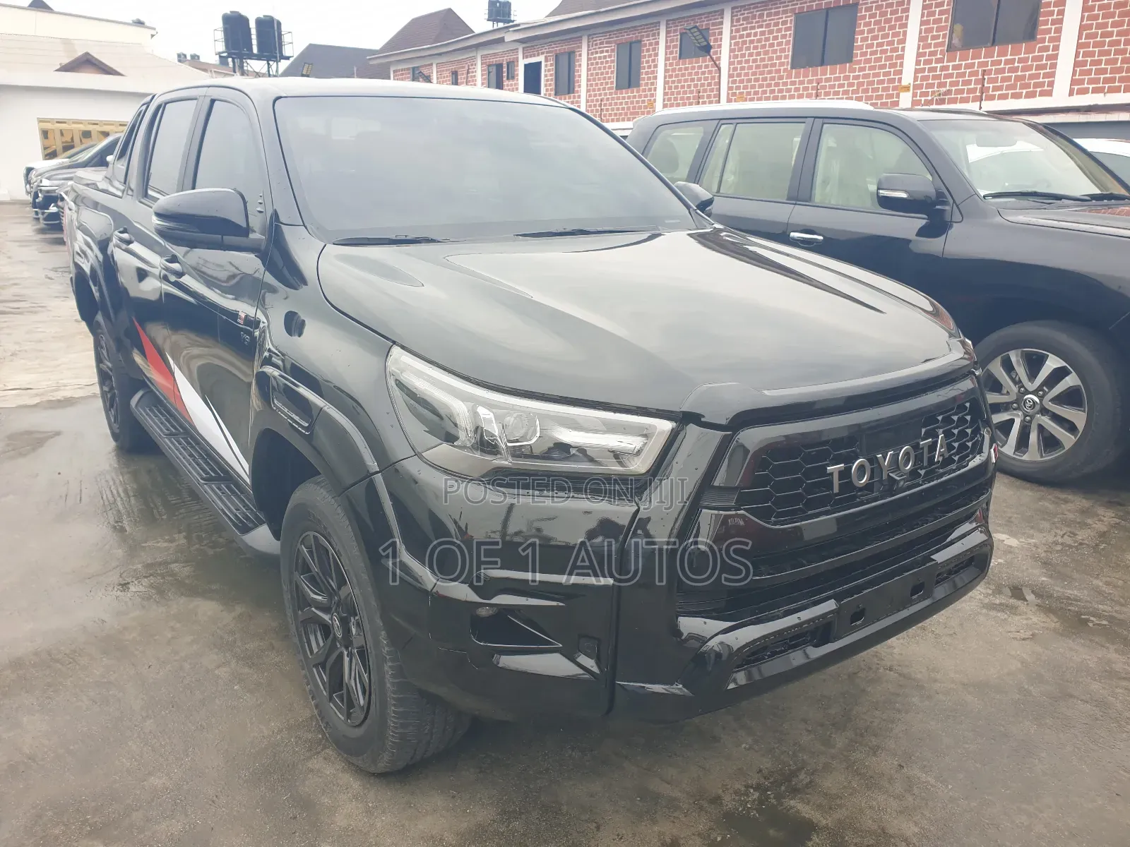 Toyota Hilux 2025 Black