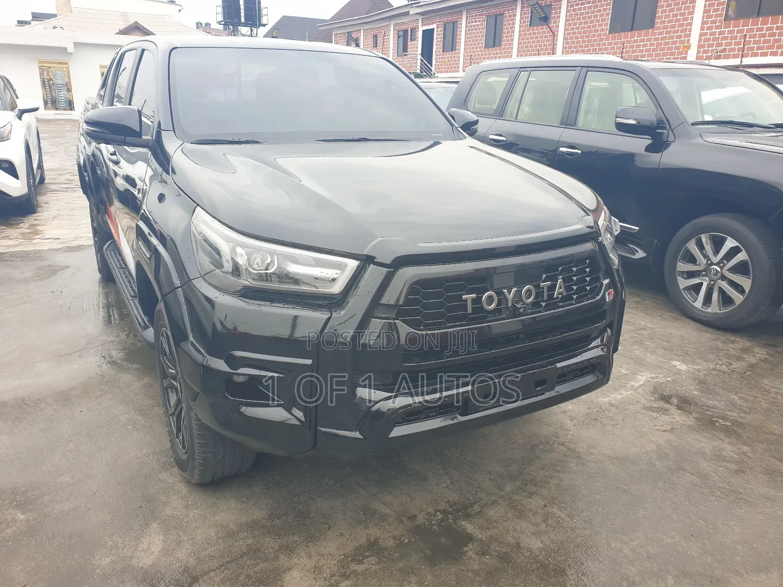 Toyota Hilux 2025 Black