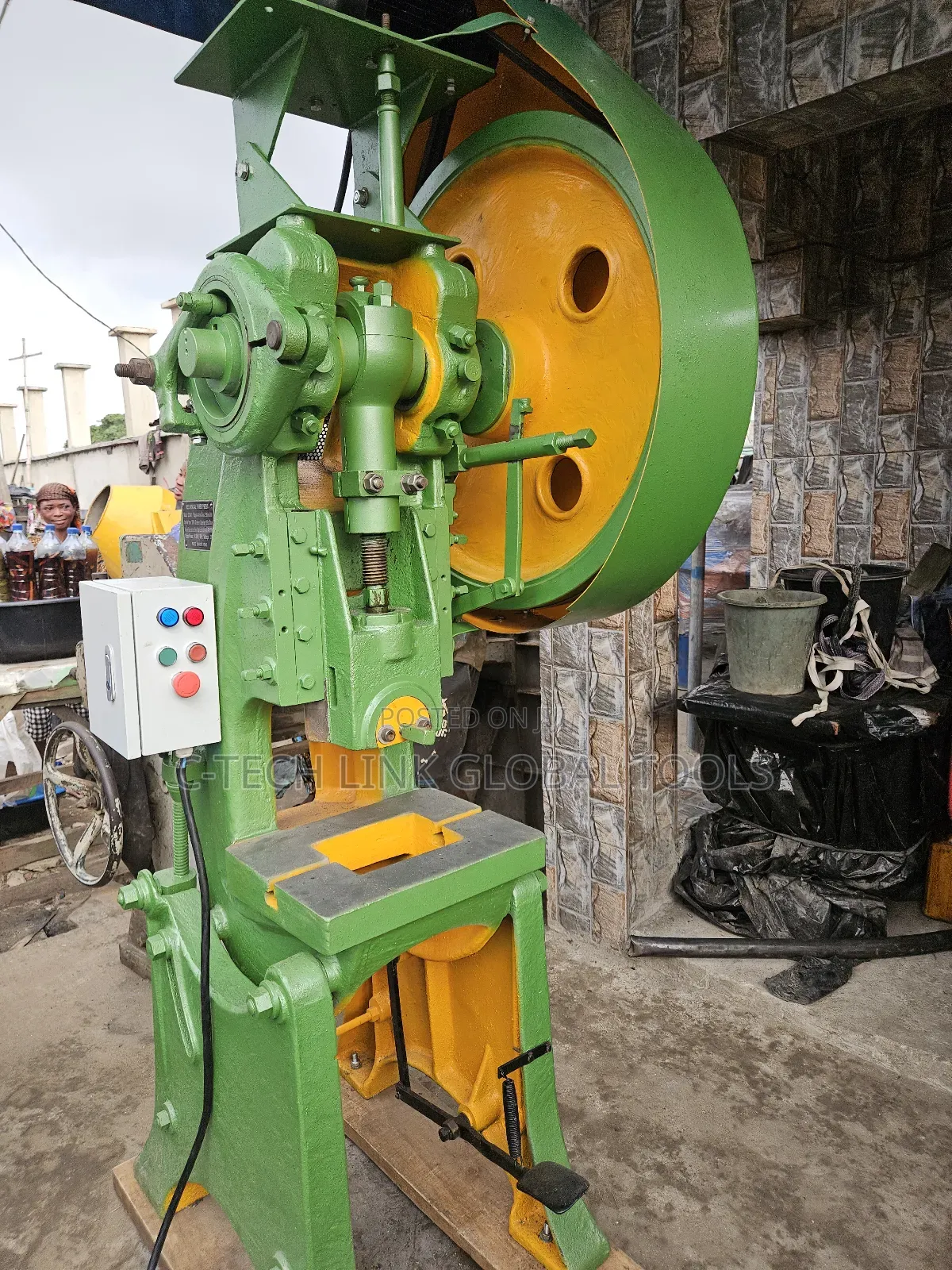 Metal Punching Machine