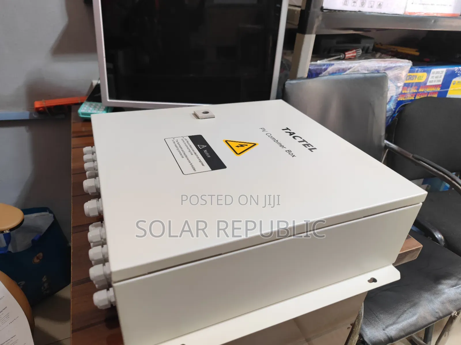 Pv Combiner Box 8way 2out
