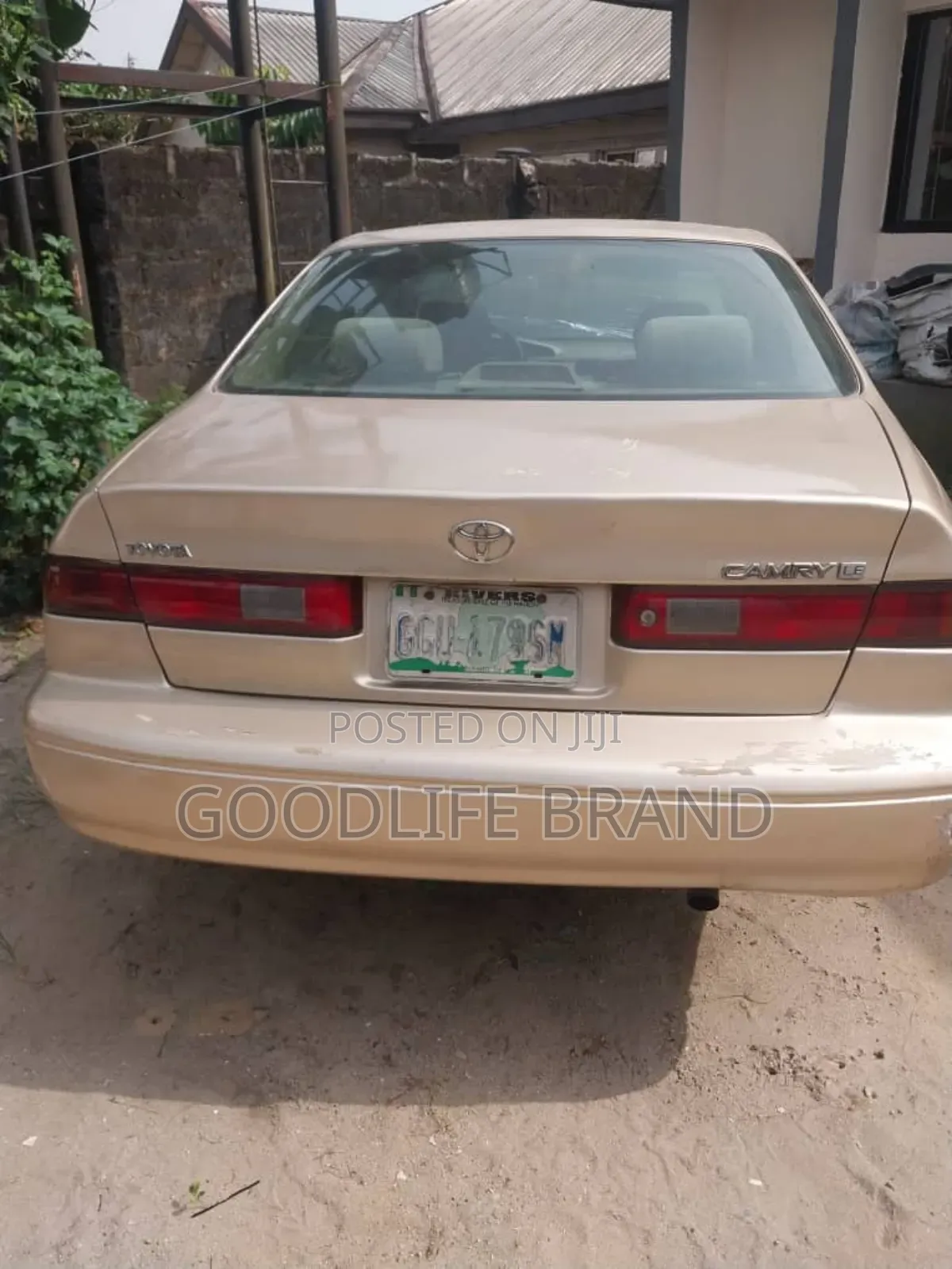 Toyota Camry XLE 4dr Sedan (2.4L 4cyl 4A) 2002 Brown