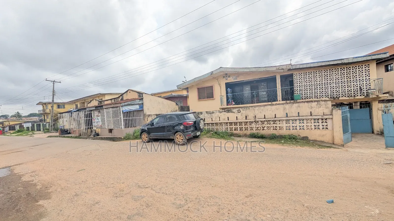 10bdrm Block of Flats in Anfani Main Road for sale