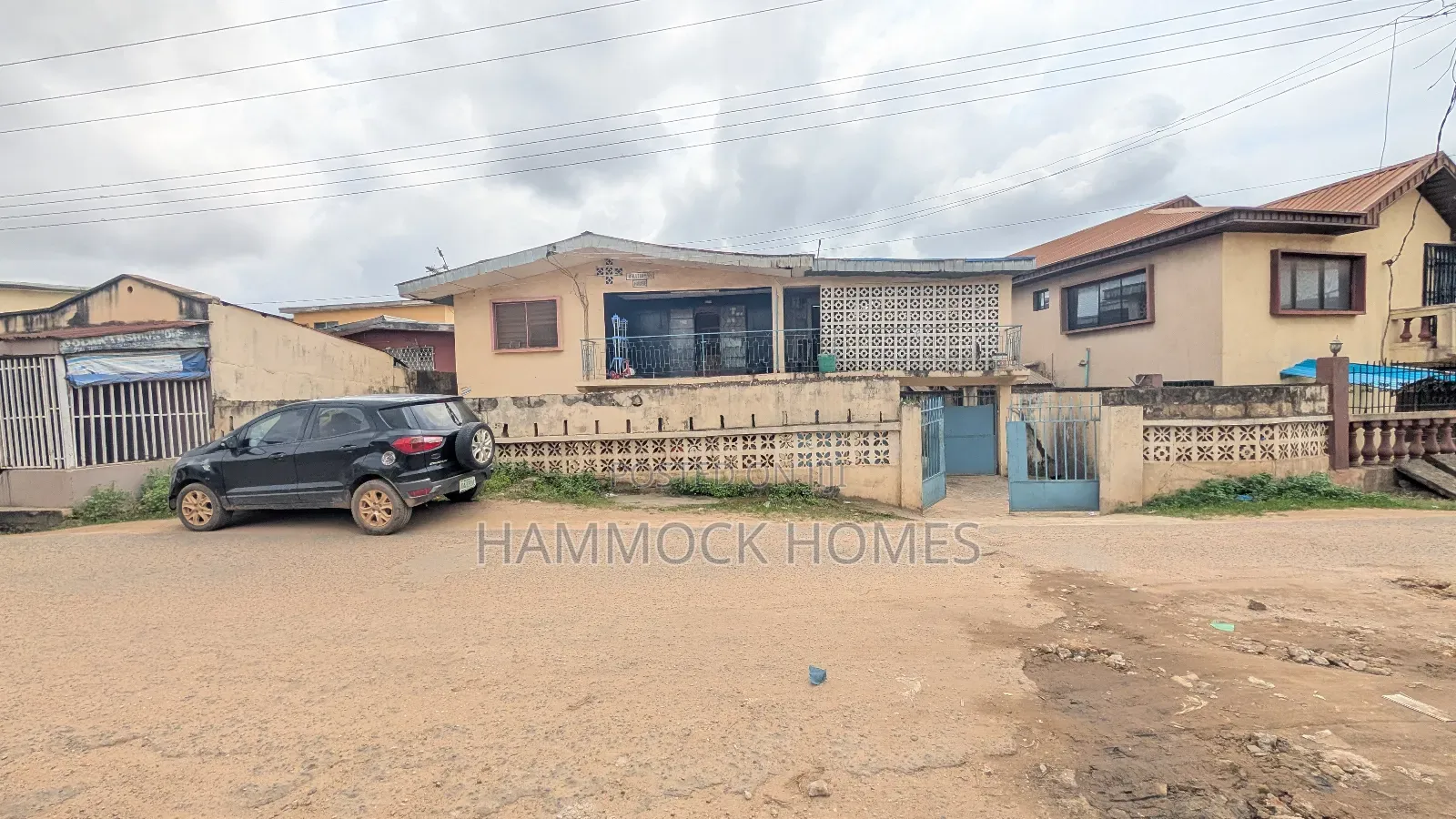 10bdrm Block of Flats in Anfani Main Road for sale