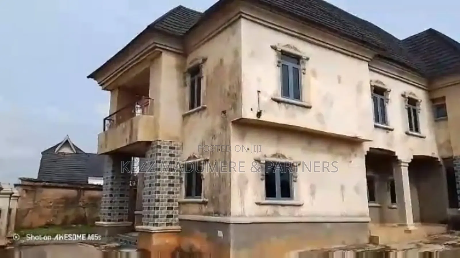7bdrm House in Near New Abia State for sale