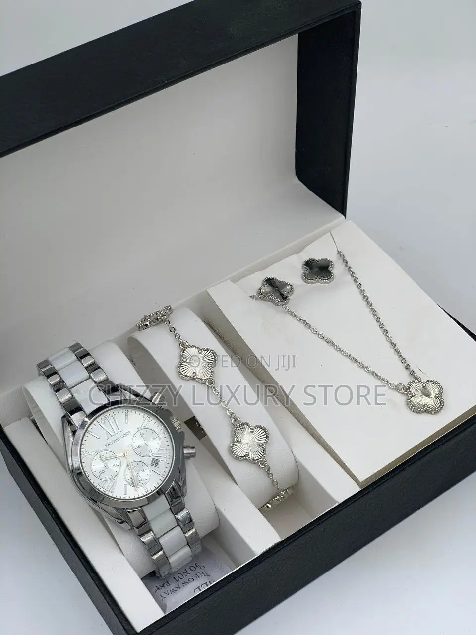 Michael Kors Quality Luxury Ladies Chain Strap Wristwatch