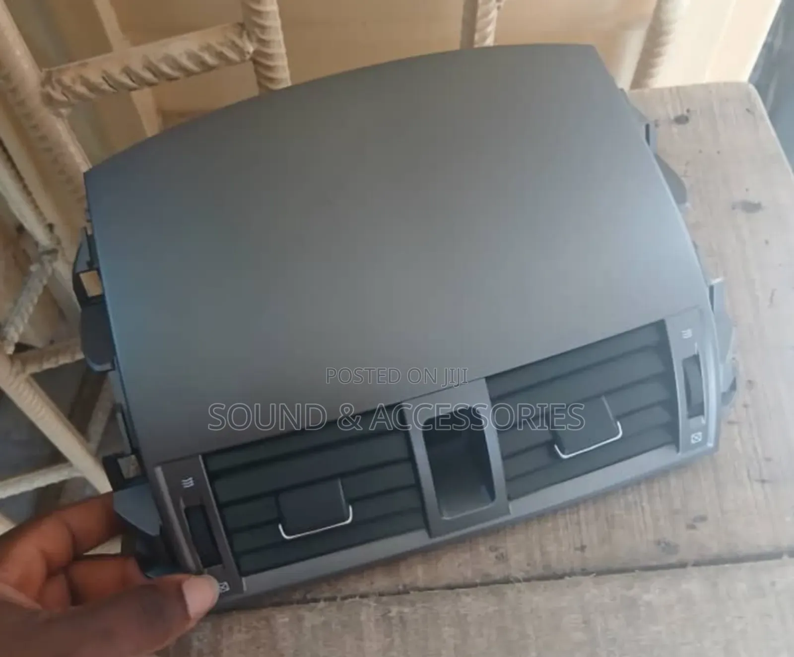 Toyota Corolla Altis 2007-2012 Ac Vent Hood