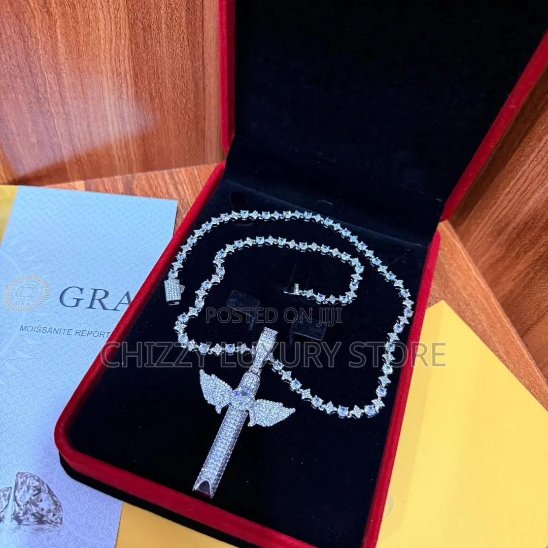 VVS Moissanite Quality Luxury Iced Neck Chain and Pendant