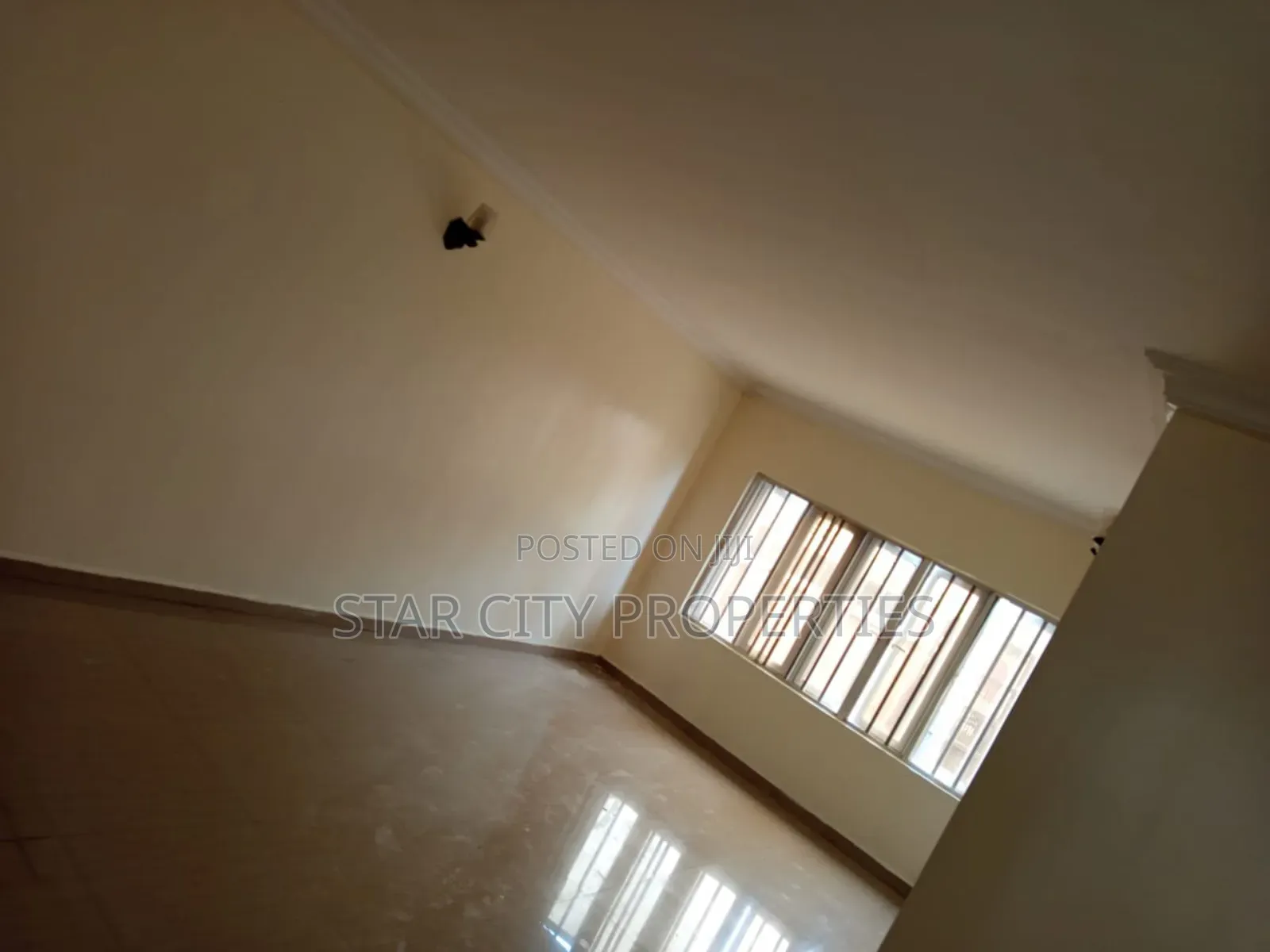 5bdrm Duplex in Ikeja for rent