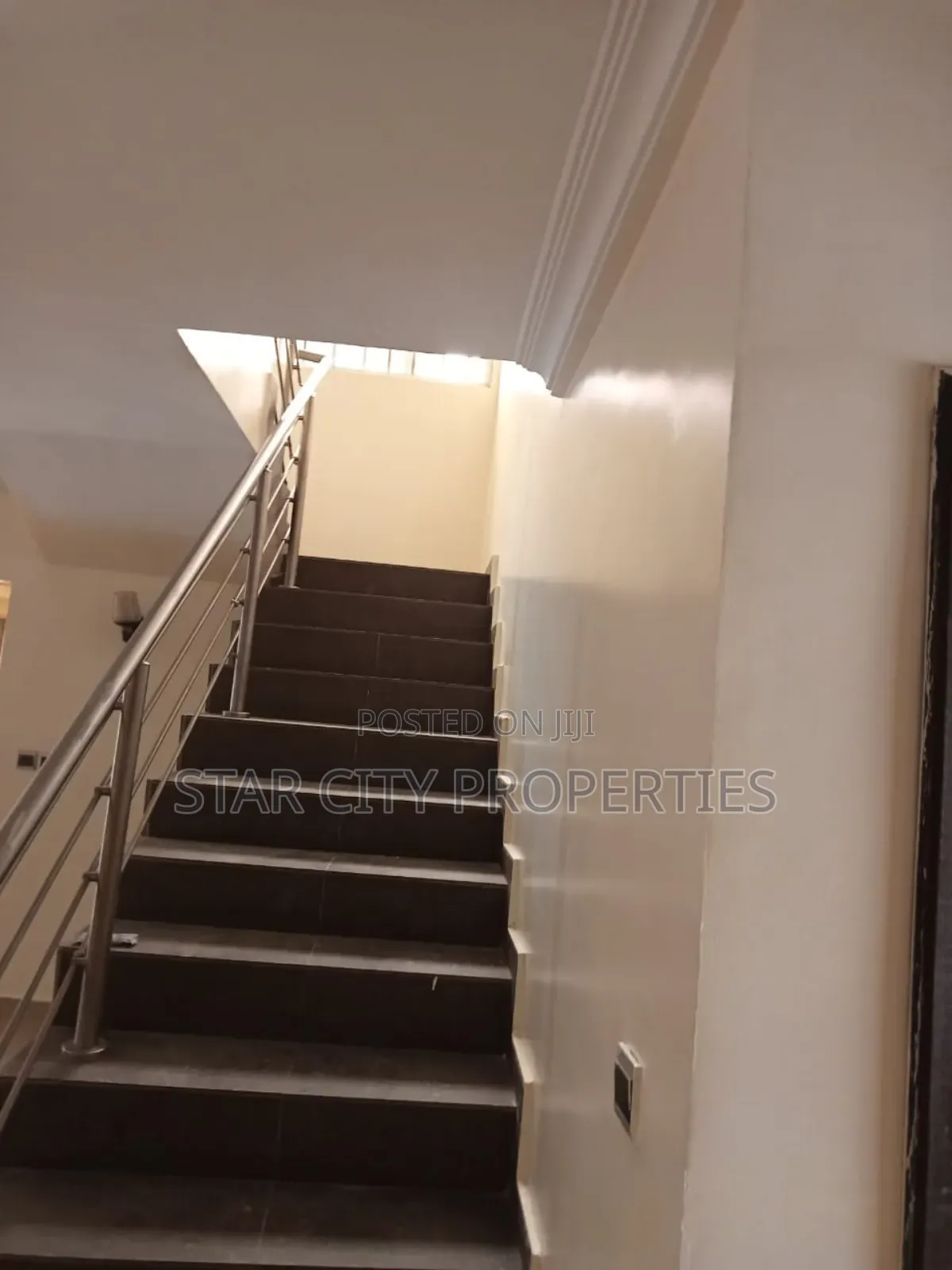5bdrm Duplex in Ikeja for rent