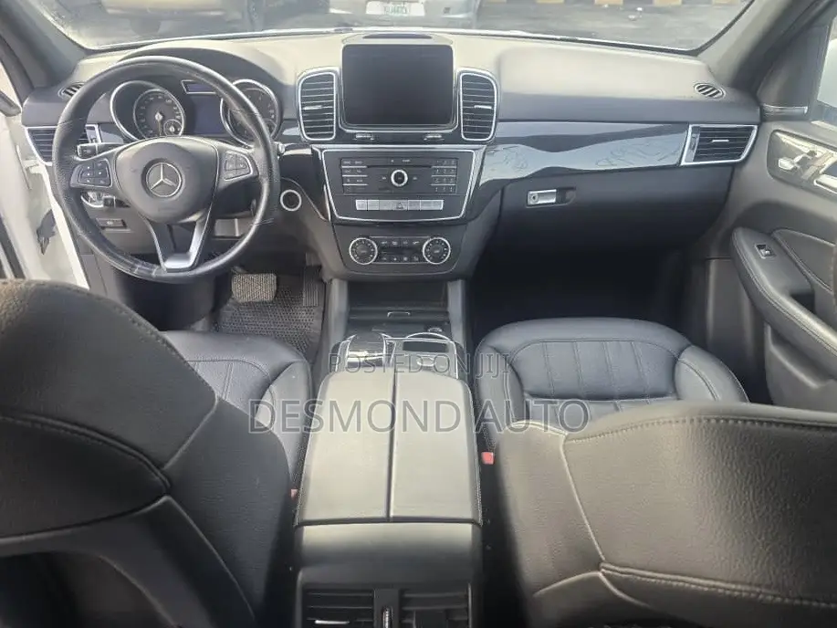 Mercedes-Benz GLE-Class GLE 550 4MATIC 2017 White