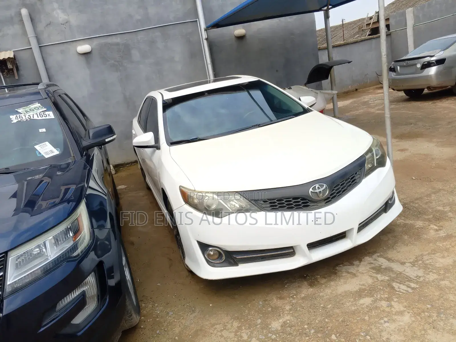 Toyota Camry SE V6 4dr Sedan (3.5L 6cyl 6A) 2012 White