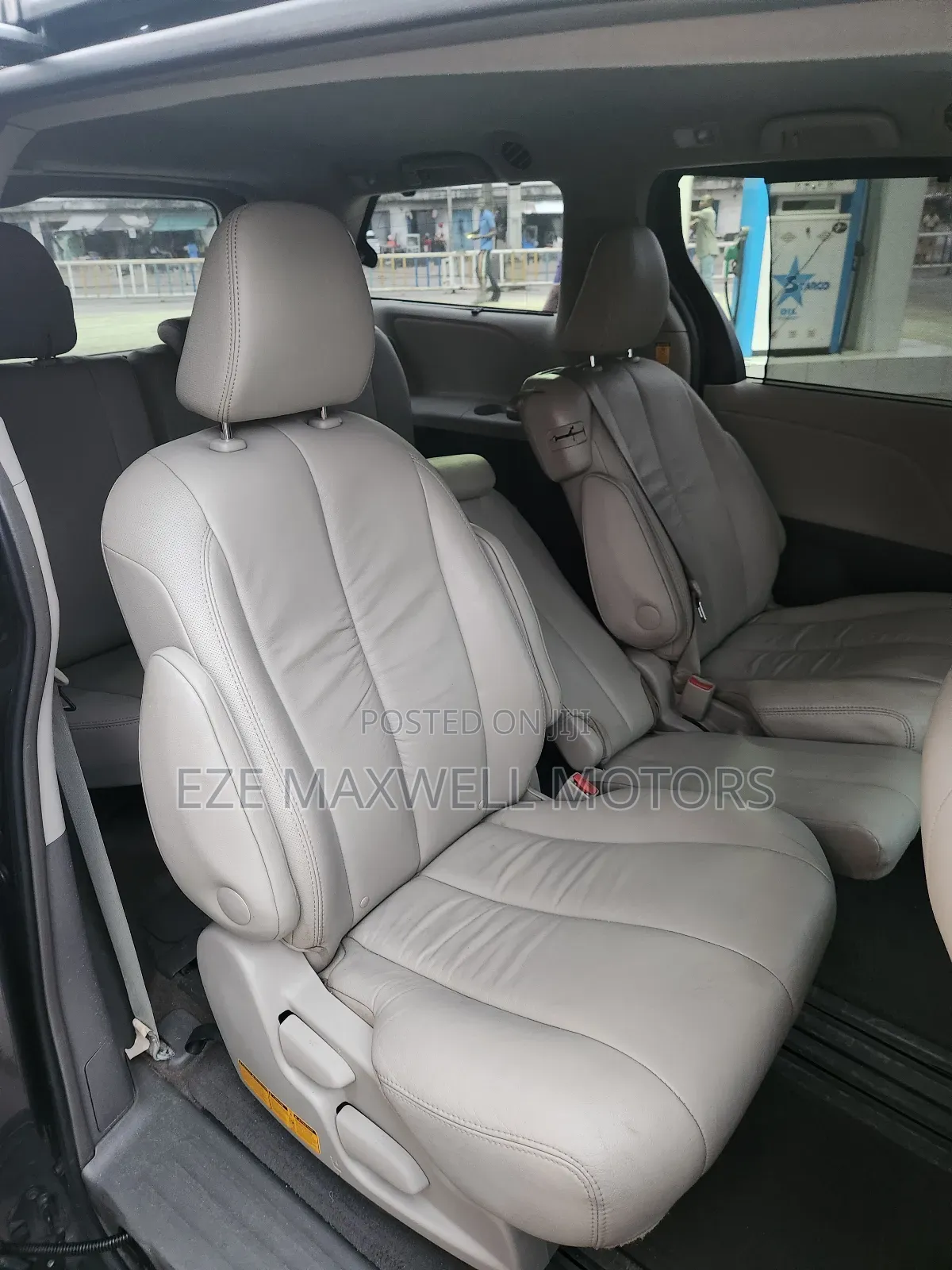 Toyota Sienna XLE 8 Passenger 2012 Gray
