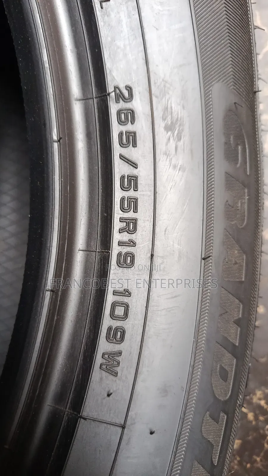 265/55r19 Dunlop Tire