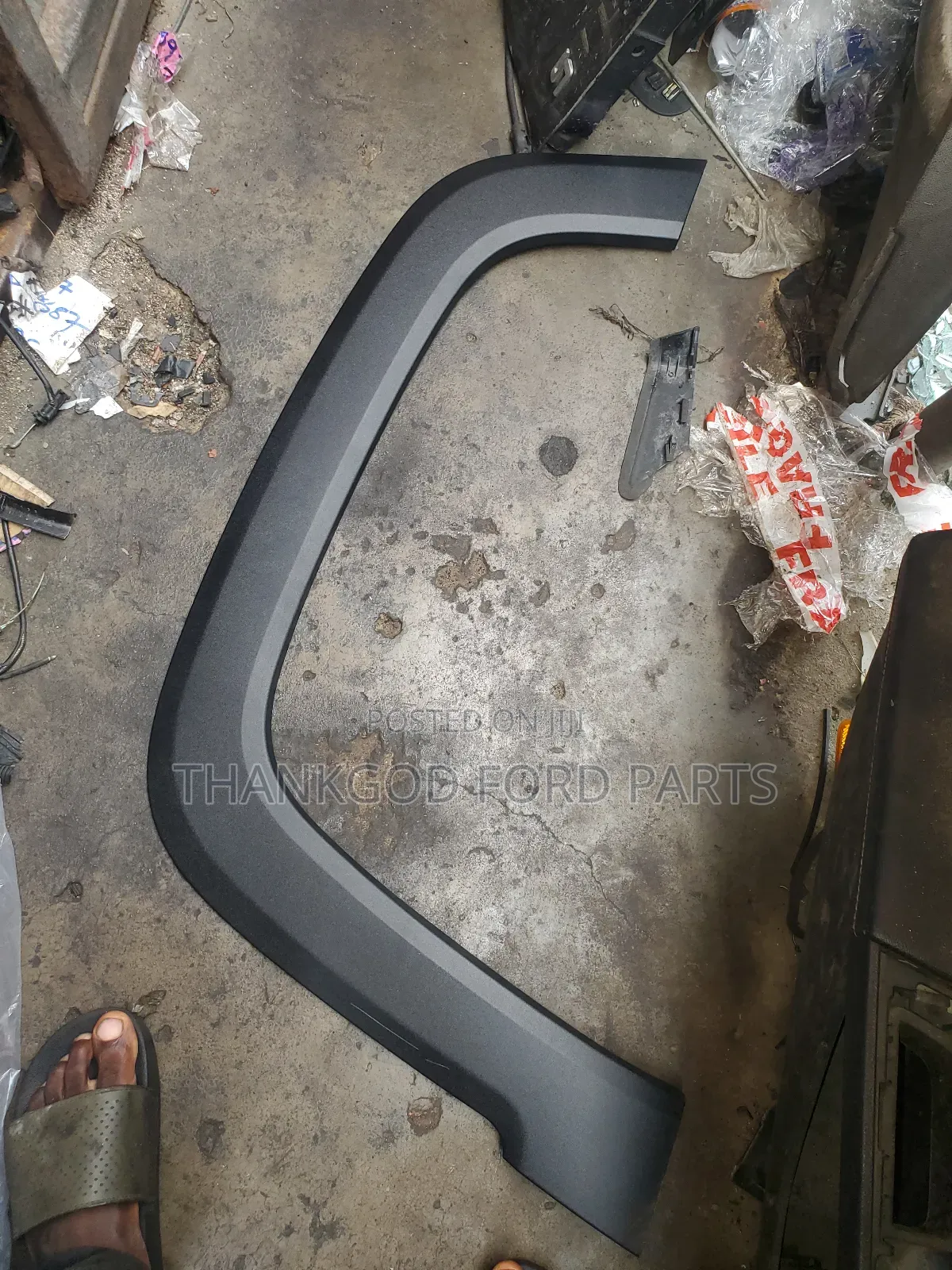 Fender Molding/ Fender Crome Jeep Renegade
