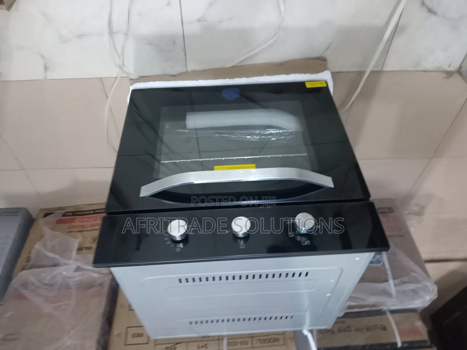 Homestar Hsqmb60-Bk 75l Built-in Oven for Contemporary Kitchens