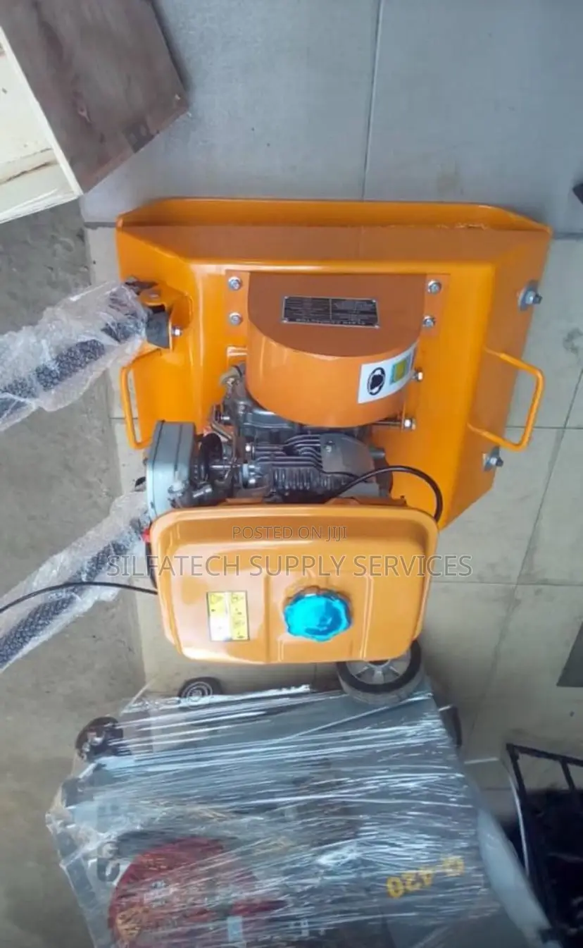 Original Concrete Vibrator Machine