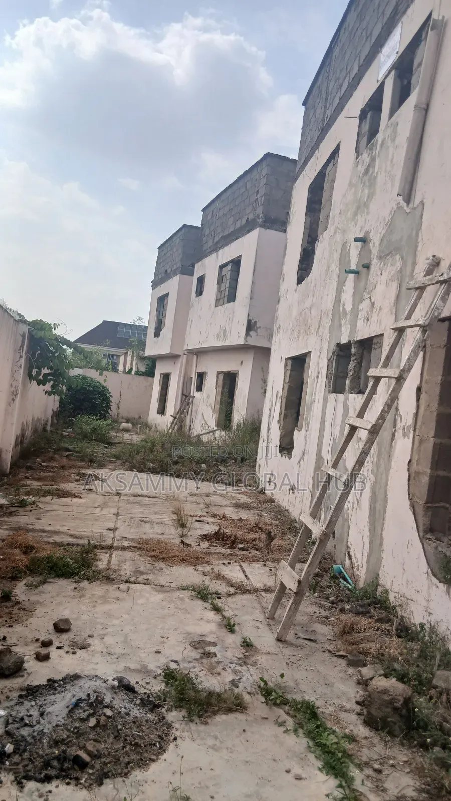 20bdrm Block of Flats in Bodija, Ibadan for sale