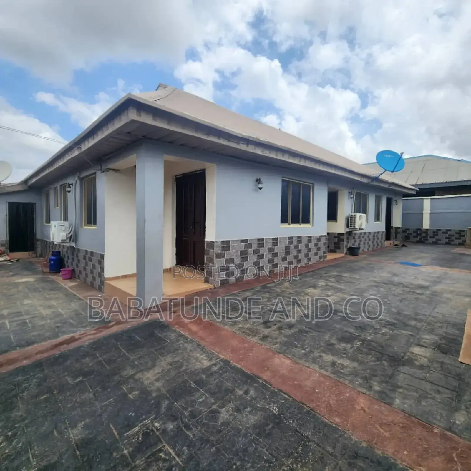 1bdrm Bungalow in Ibadan for sale