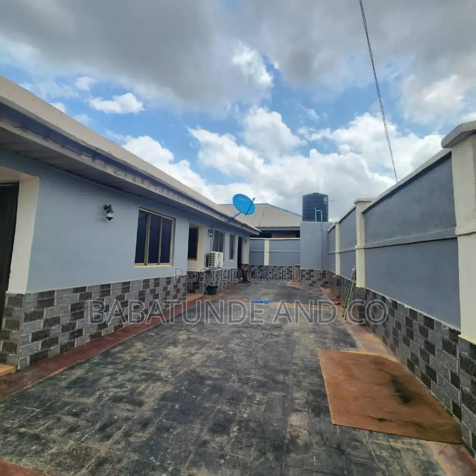 1bdrm Bungalow in Ibadan for sale